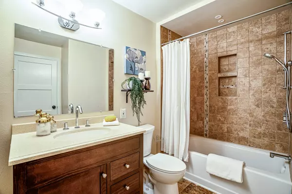 4679 Fairway DR, Los Alamos, NM 87544