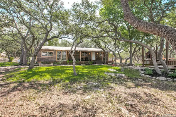 11 Sun Valley Dr, Spring Branch, TX 78070