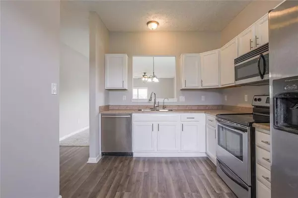 690 E Ponderosa Pine DR, Whiteland, IN 46184