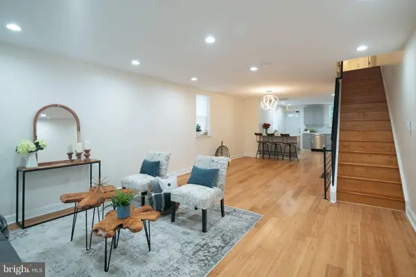 114 E DUVAL ST, Philadelphia, PA 19144