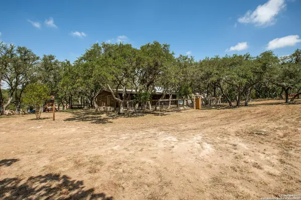 11 Sun Valley Dr, Spring Branch, TX 78070