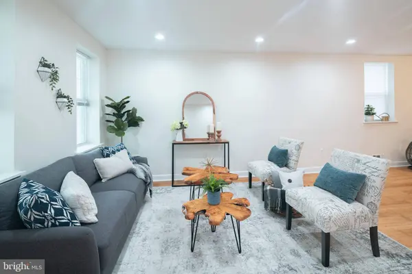 114 E DUVAL ST, Philadelphia, PA 19144