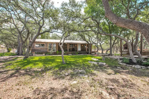 11 Sun Valley Dr, Spring Branch, TX 78070