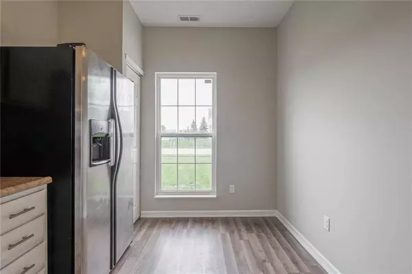 690 E Ponderosa Pine DR, Whiteland, IN 46184