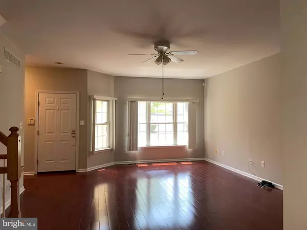 64 BUCKINGHAM PL, Cherry Hill, NJ 08003