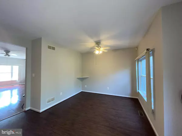 64 BUCKINGHAM PL, Cherry Hill, NJ 08003