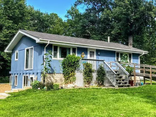 30888 Cedar Crest TRL NE, North Branch, MN 55056