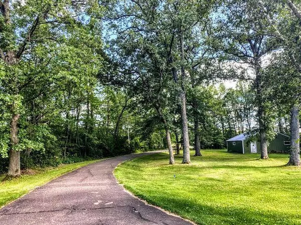 30888 Cedar Crest TRL NE, North Branch, MN 55056