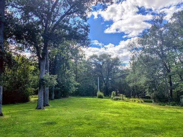 30888 Cedar Crest TRL NE, North Branch, MN 55056