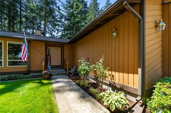 4002 Lakeridge DR E, Lake Tapps, WA 98391
