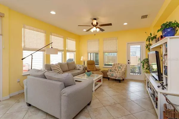 373 ALCOVE DR, Groveland, FL 34736