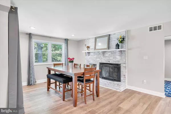 42 CHIPPENHAM DR, Voorhees, NJ 08043