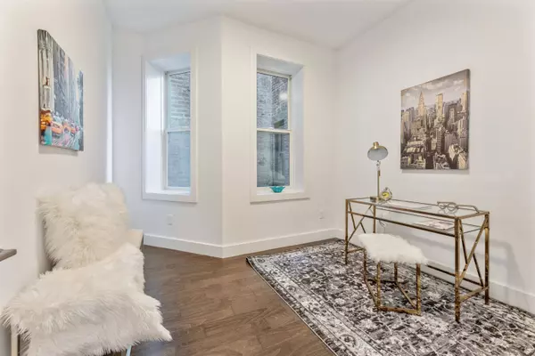 136 HIGHPOINT AVE  #2, Weehawken, NJ 07086