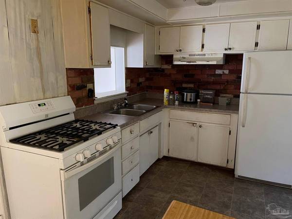 5337 Deerwood Rd, Pensacola, FL 32526