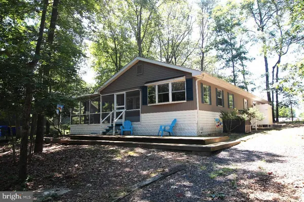 2036 RAMBLEWOOD DR N