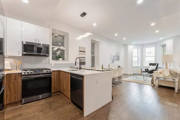 136 HIGHPOINT AVE  #2, Weehawken, NJ 07086