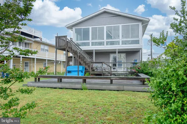 6 W DAGSBORO ST, Fenwick Island, DE 19944