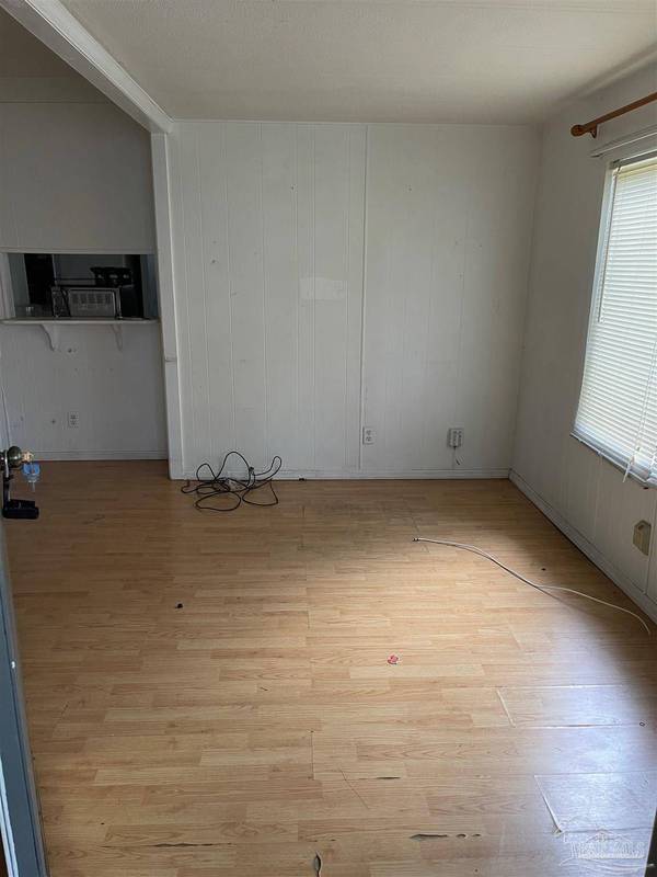 5337 Deerwood Rd, Pensacola, FL 32526