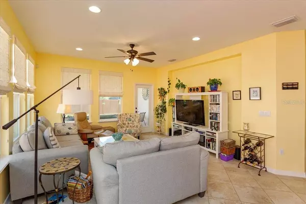 373 ALCOVE DR, Groveland, FL 34736