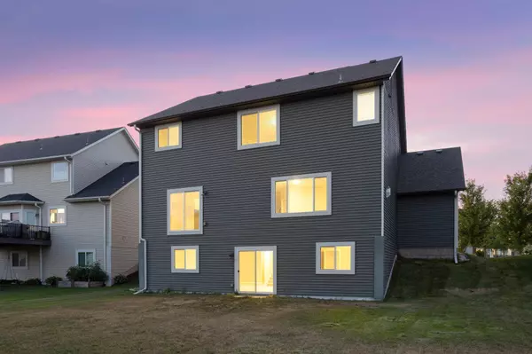 11895 32nd ST N, Lake Elmo, MN 55042