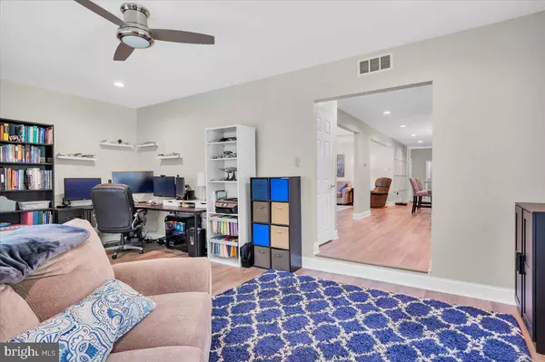 42 CHIPPENHAM DR, Voorhees, NJ 08043