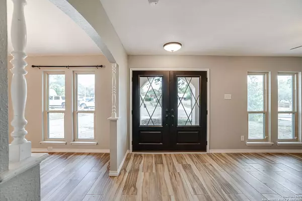 5306 LA CIENIGA ST, San Antonio, TX 78233-5519