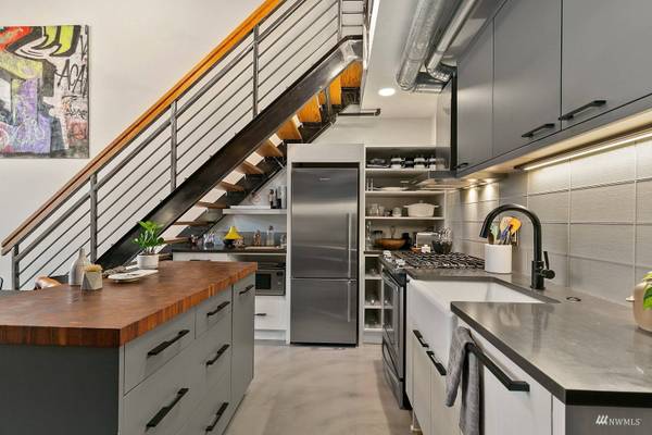 1505 11th AVE #206, Seattle, WA 98122