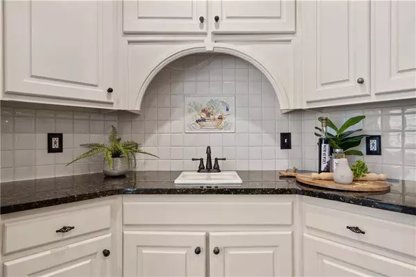 920 Newport CT, Alpharetta, GA 30005