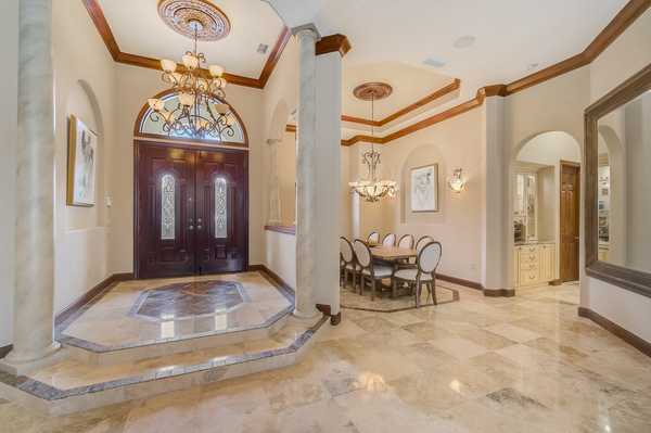 562 N MacEwen Drive Osprey FL 34229 - The Oaks Club