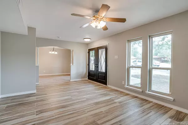 5306 LA CIENIGA ST, San Antonio, TX 78233-5519