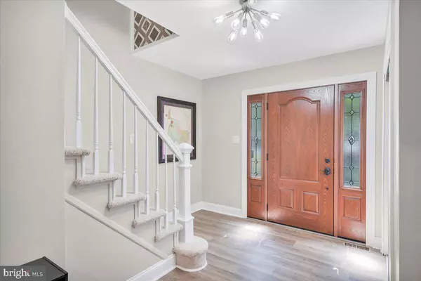 42 CHIPPENHAM DR, Voorhees, NJ 08043