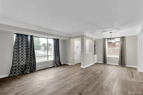 9609 BEECH DALY Road, Redford Twp, MI 48239