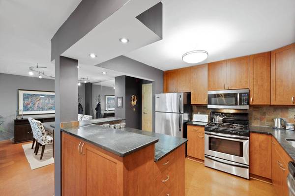 4820 Park Commons DR #223