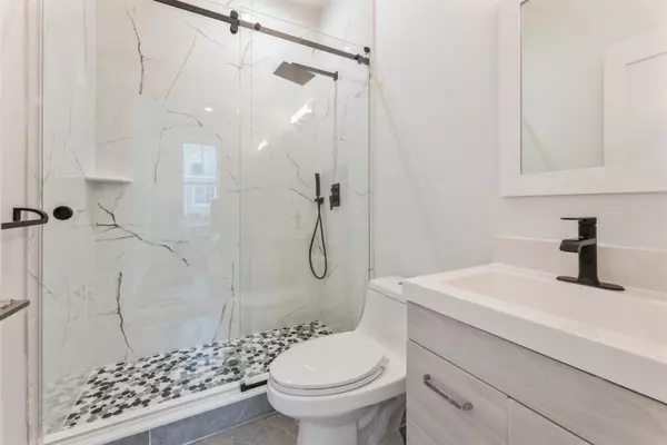 136 HIGHPOINT AVE  #2, Weehawken, NJ 07086