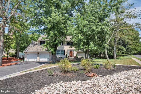 42 CHIPPENHAM DR, Voorhees, NJ 08043