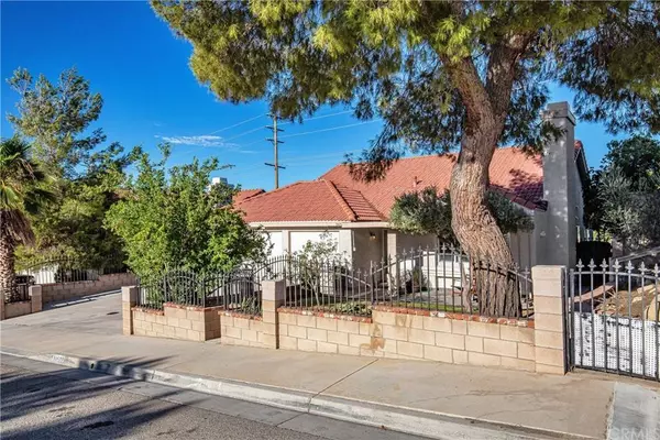 38522 Desert Flower DR, Palmdale, CA 93551