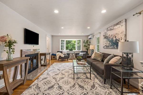 68 Seaver Street, Wellesley, MA 02481