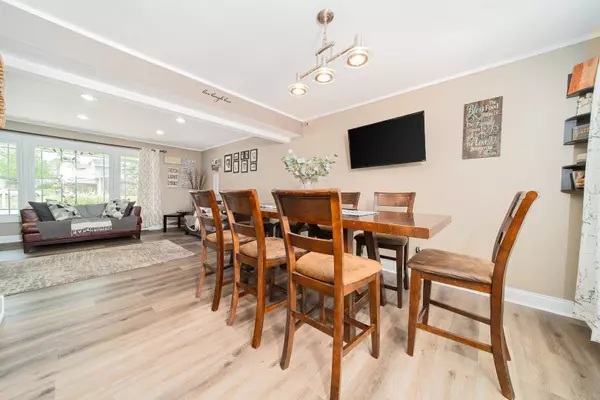 8619 Blue Ridge Avenue, Hickory Hills, IL 60457