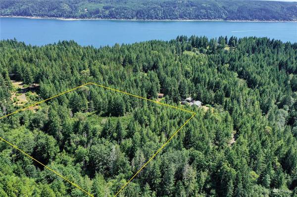 110 NE Bear Ridge RD, Belfair, WA 98528