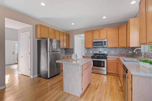 2609 Parker LN, Johnsburg, IL 60050