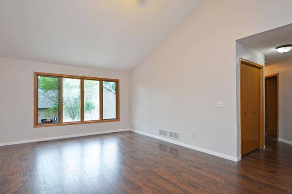 2434 Homestead AVE N, Oakdale, MN 55128