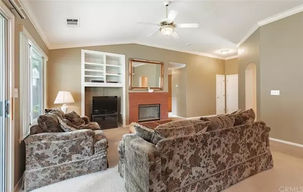 2915 S Aspen ST S, Visalia, CA 93277