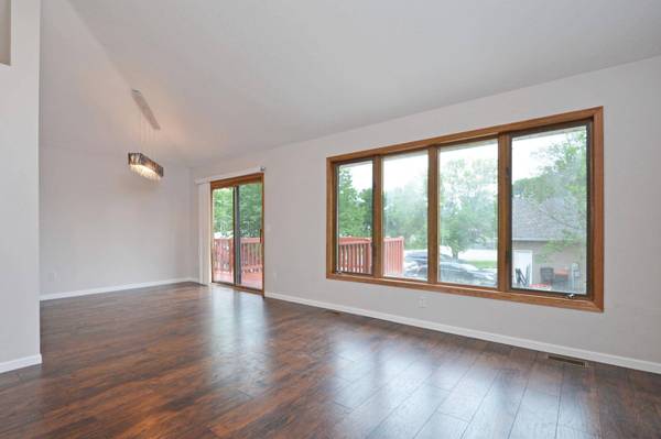 2434 Homestead AVE N, Oakdale, MN 55128