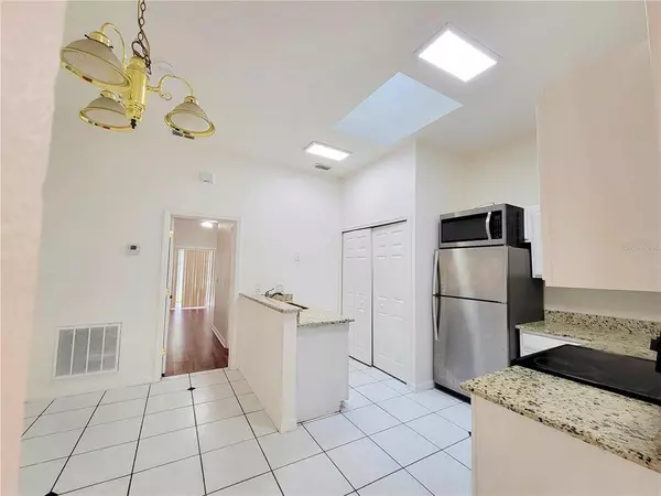 1029 UNIVERSAL REST PL, Kissimmee, FL 34744