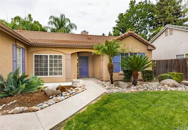 2915 S Aspen ST S, Visalia, CA 93277