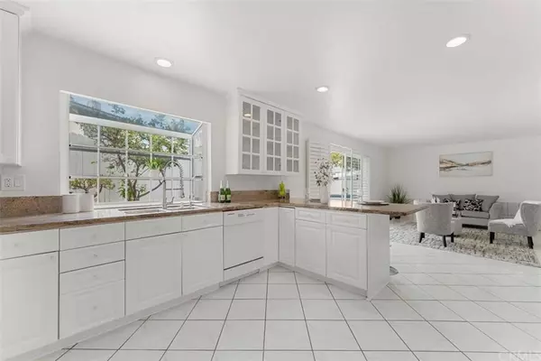 12621 Presnell ST, Marina Del Rey, CA 90066