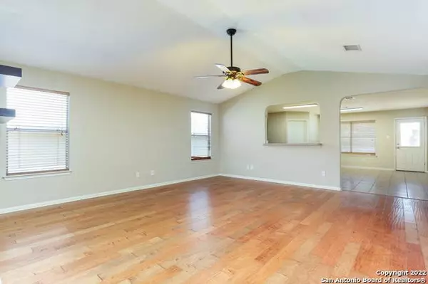 1002 Magnolia Field, San Antonio, TX 78251