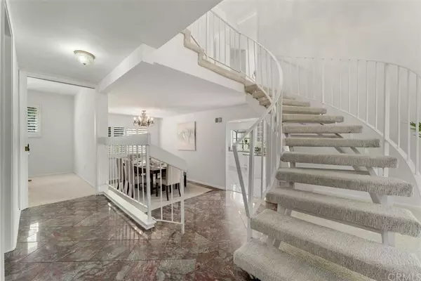 12621 Presnell ST, Marina Del Rey, CA 90066