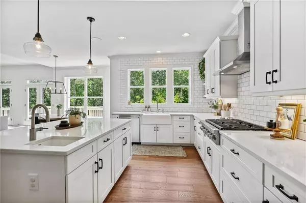 126 White Oak TRL, Cumming, GA 30028