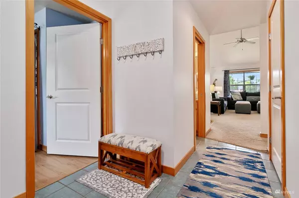 705 Colton LN, Everson, WA 98247